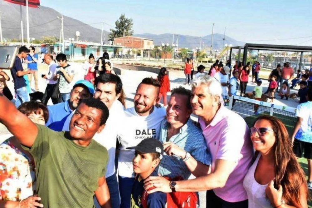 Zottos festej� el D�a del Estudiante e inst� a los j�venes a estudiar y progresar