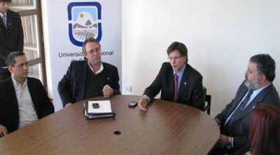 Diputados repudi� la suspensi�n de las elecciones en la UNViMe