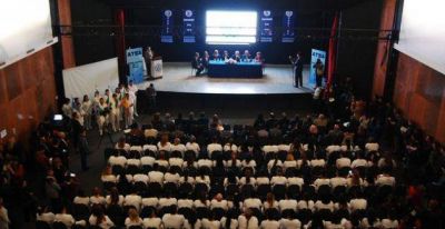 La Salud p�blica cuenta con m�s de 200 nuevos auxiliares de enfermer�a