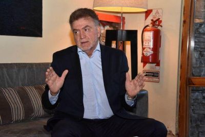 Naci�n cruz� a la Provincia por la deuda de viviendas