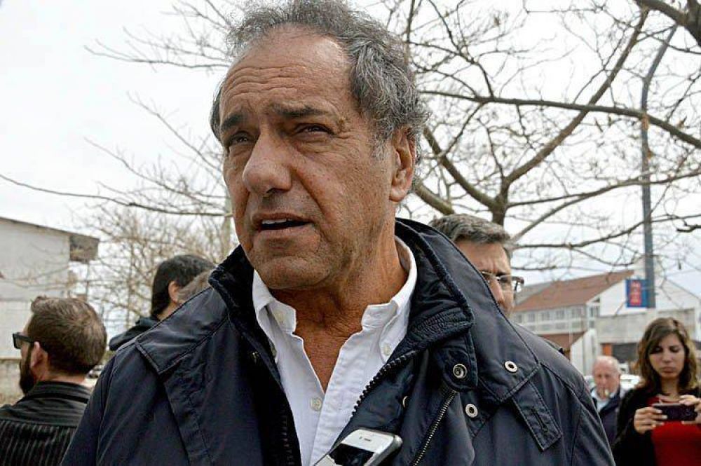 Scioli marc� la necesidad de revertir las causa del desempleo y el deterioro econ�mico