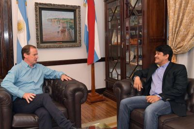 Barreto se reuni� con Bordet y se comprometi� a �trabajar para el triunfo del peronismo� 