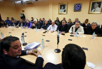 La promesa de Jorge Triaca a la CGT para enfriar el paro