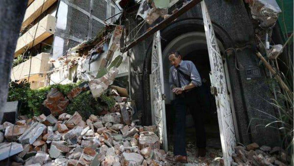 Los partidos pol�ticos de M�xico ofrecieron partes de sus fondos estatales para ayudar a los afectados por el terremoto