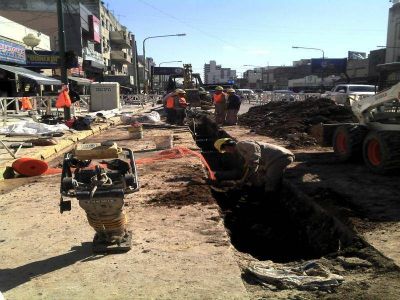 Culminan las obras del aliviador cloacal de Alsina en Banfield Este