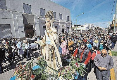 Imponente procesi�n por la Virgen de la Merced en las calles del centro de Ensenada