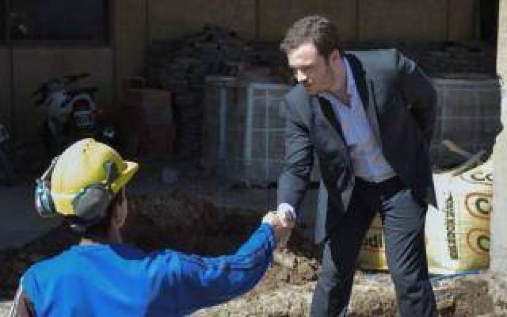 El ministro Scarsi recorri� las obras del Hospital Penna en Bah�a Blanca