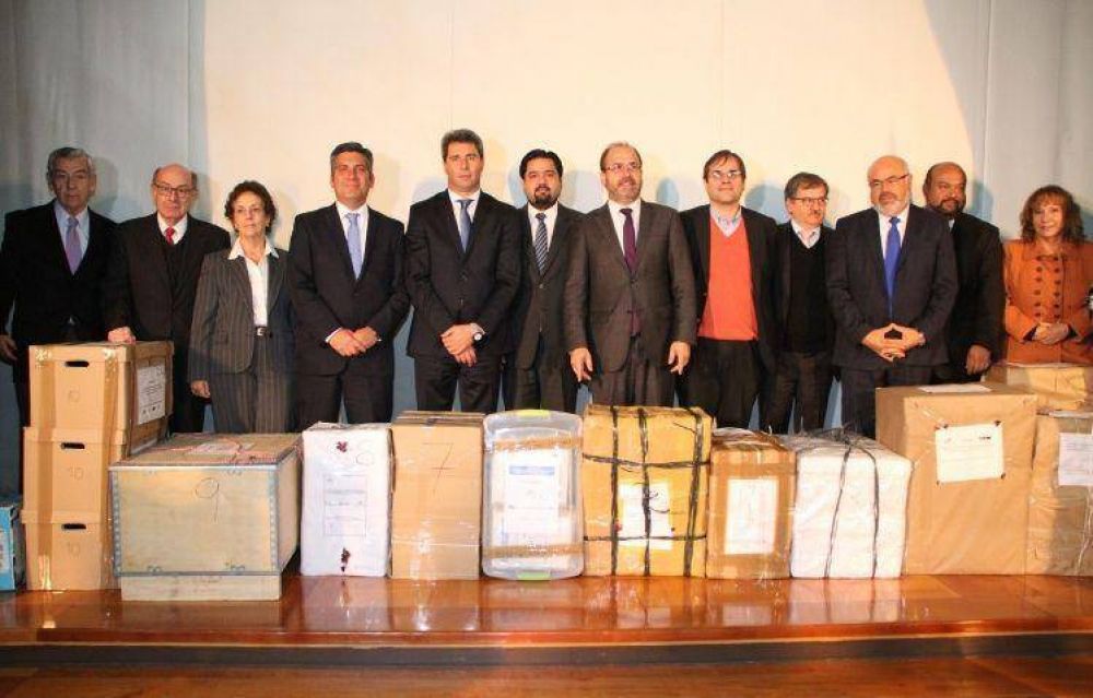 La elecci�n de consorcios para el T�nel se estira a noviembre