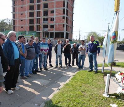 Desde el monumento a Rucci, la CGT nicole�a llam� a una �unidad� para �frenar el ajuste�