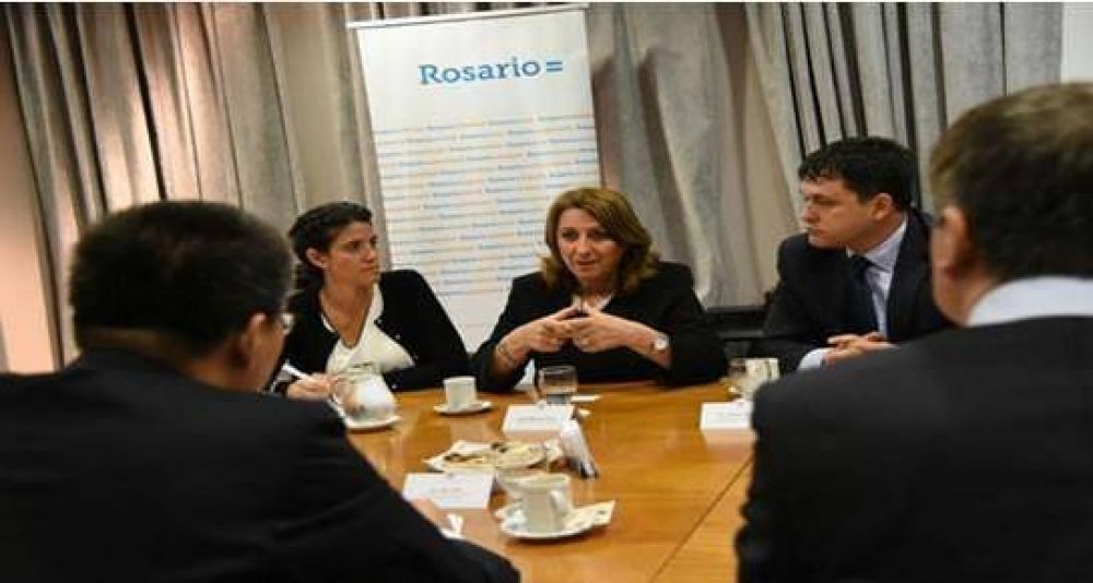 Fein se reuni� con una delegaci�n de Shangai