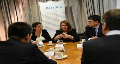 Fein se reuni� con una delegaci�n de Shangai