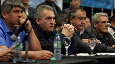 Relanzan el plan universal de salud, pero la CGT quiere correrlo de la campa�a