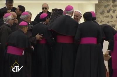 El Papa recibe en Visita �ad Limina� a 35 obispos de Ecuador