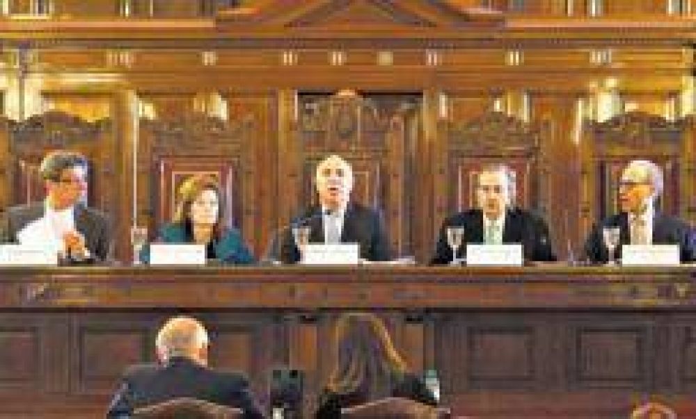 La Rioja va en queja a la Corte Suprema por los fondos �extra�