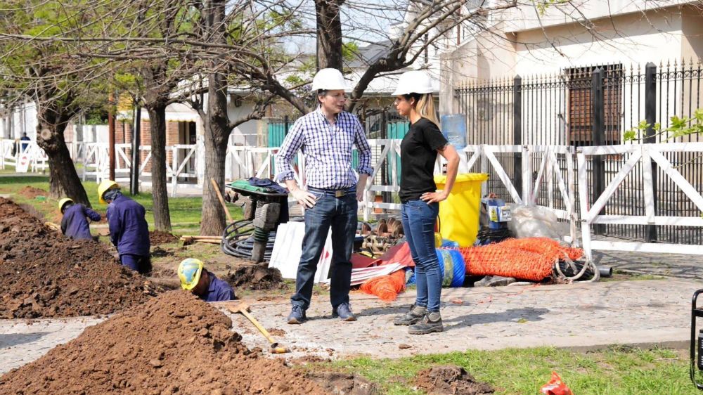 Gray supervis� obras en Guill�n