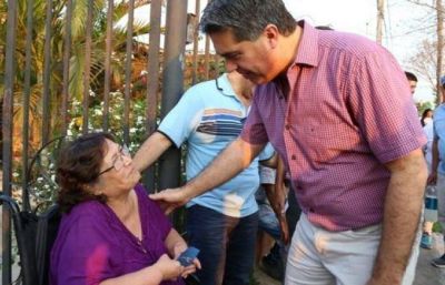Capitanich camin� por el Circuito 15 para dar a conocer las propuestas del FCHMM