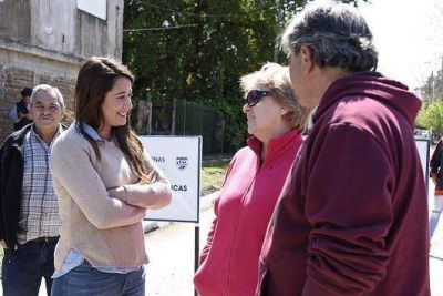 Sol Jimenez recorri� las obras de pavimentaci�n e hidr�ulica en el barrio Guadalupe