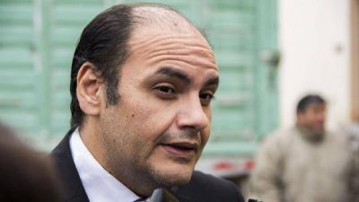 Para Saadi, el FCS s�lo est� preocupado en pedir fondos para la campa�a