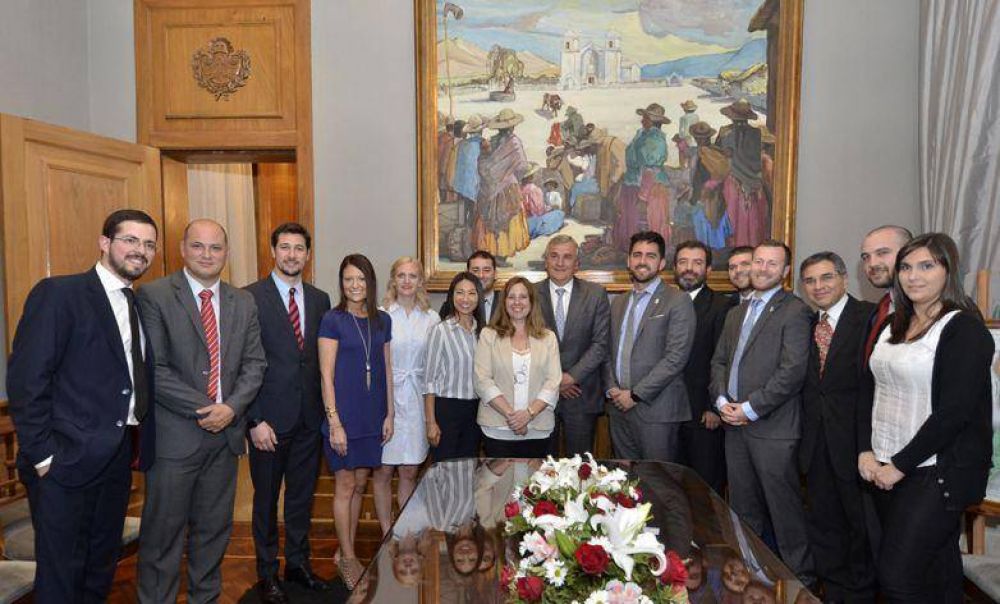 MORALES RECIBI� A LEGISLADORES NORTEAMERICANOS