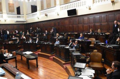 El oficialismo tild� de 