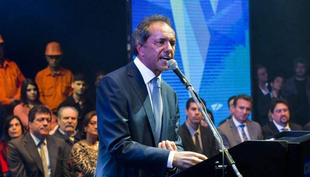 Scioli conden� el uso de la violencia en el campo sindical: �No es el camino�