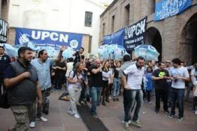 Activar�n cl�usula gatillo para Comercio, UPCN y la UOCRA