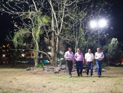 RECAMBIO DE LUMINARIAS EN DIFERENTES PUNTOS DE LA CIUDAD	