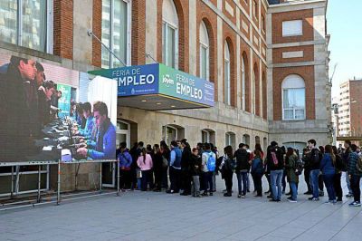 Cerca de 5.000 j�venes pasaron por la �Feria de Empleo Soy Joven�
