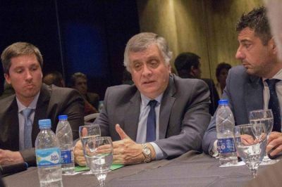 Zona Franca de Pico: el gobierno busca seducir a empresarios de las automotrices