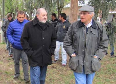 �Una sola manera de crecer: desarrollar el sector agr�cola-ganadero�