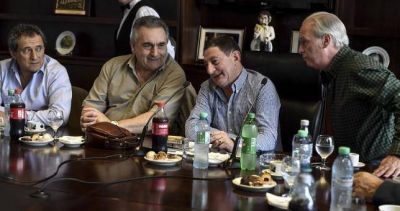 Schmid reuni� al MASA y las 62 y se entusiasma con una CGT que contenga a todos