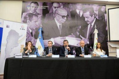 Presentaci�n del Informe Anual de Antisemitismo: durante el 2016 hubo 351 denuncias