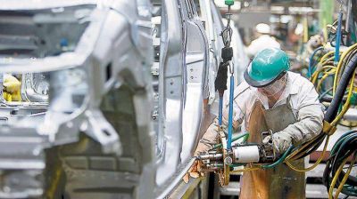 Gobierno adelant� que har� reformas laborales despu�s de las elecciones