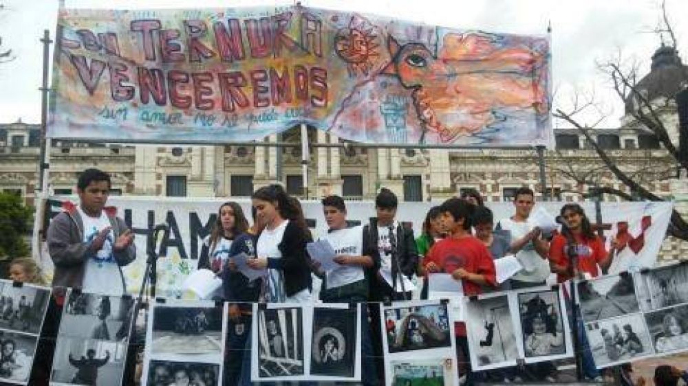 Lejos de la pobreza cero: cientos de personas marcharon para denunciar que �el hambre es un crimen�