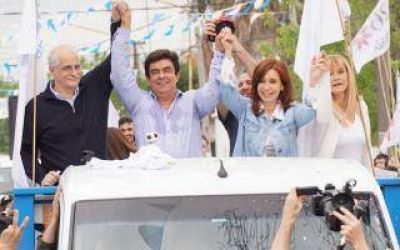 Cristina Kirchner encabez� una caravana en La Matanza: 