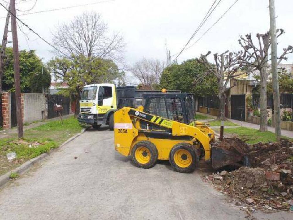La Colonia: operativo integral de limpieza