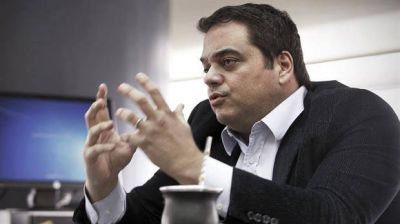 El Gobierno quiere concretar una reforma laboral por gremio en las negociaciones salariales