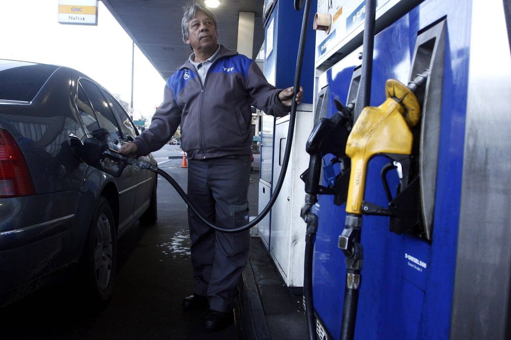 En C�rdoba, los estacioneros creen que en octubre el combustible subir� desde un 8%
