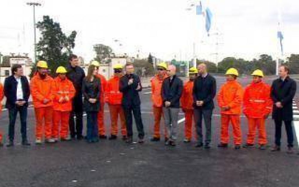 La chicana de Macri y Vidal a Insaurralde al inaugurar un viaducto en Puente La Noria