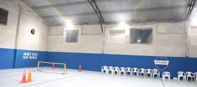 Ferraresi inaugur� las remodelaciones en el club Reconquista de Suipacha