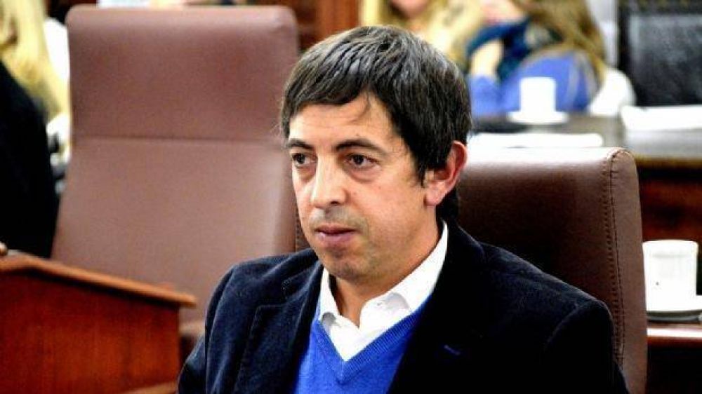 �Estamos lejos de ser un obst�culo para el intendente�