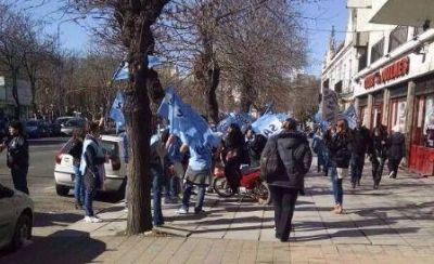 Intiman por falta de pago de sueldos y deuda de aportes al colegio del club Quilmes