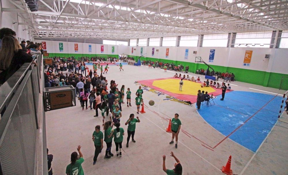 De Jes�s inaugur� en Mar de Aj� el s�ptimo Polideportivo de su gesti�n