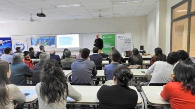 Vi�edos, olivos, forestales y forrajeras son regadas con aguas residuales en San Rafael