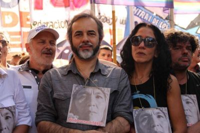 La UTE realiza un abrazo a tres escuelas porte�as y se opone al cierre de un Polo Educativo