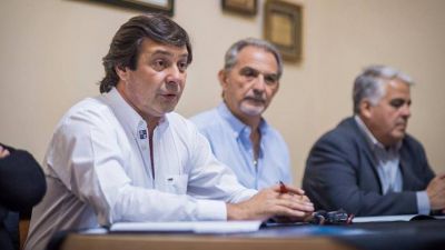 Rub�n U�ac se reuni� con representantes de la econom�a sanjuanina