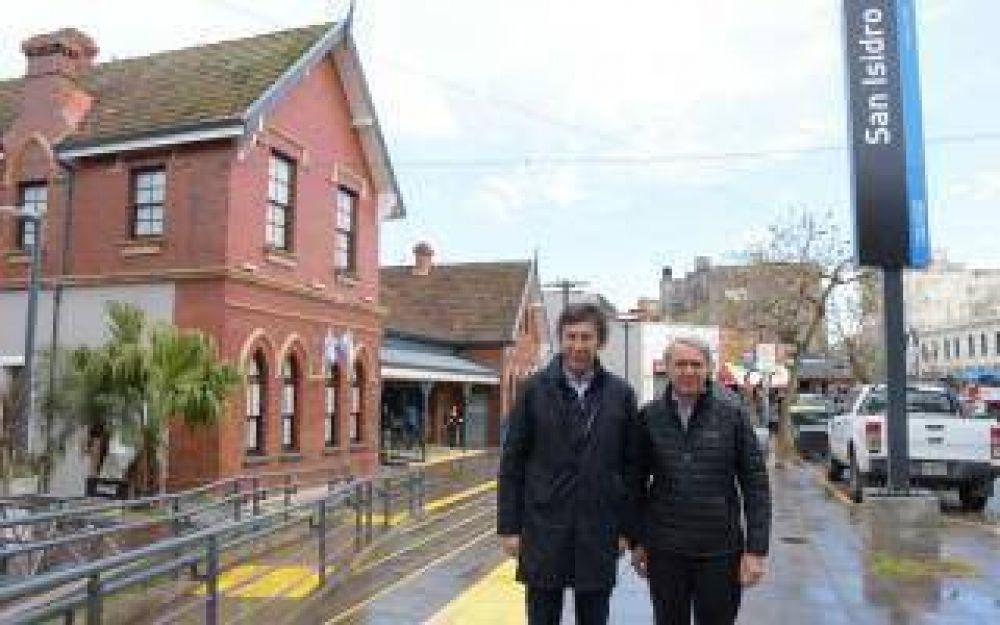 San Isidro: Gustavo Posse particip� de recorrida por nuevas estaciones del Tren Mitre