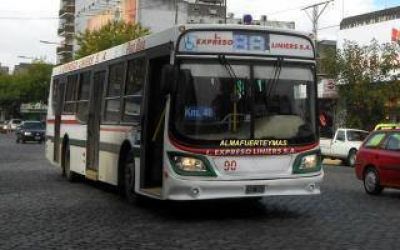 La Matanza: Un colectivero recibi� un tiro en la cabeza y hubo paro en la l�nea 88