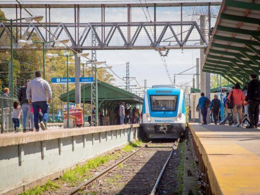 El tren el�ctrico llega a Varela