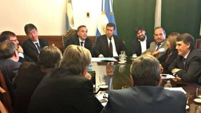 Cumbre peronista, sin Massa ni los K, para definir una posici�n com�n para la negociaci�n del Presupuesto 2018